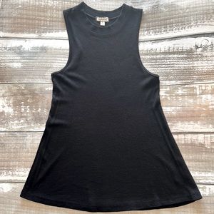 Eyeshadow Size: M Color: Black